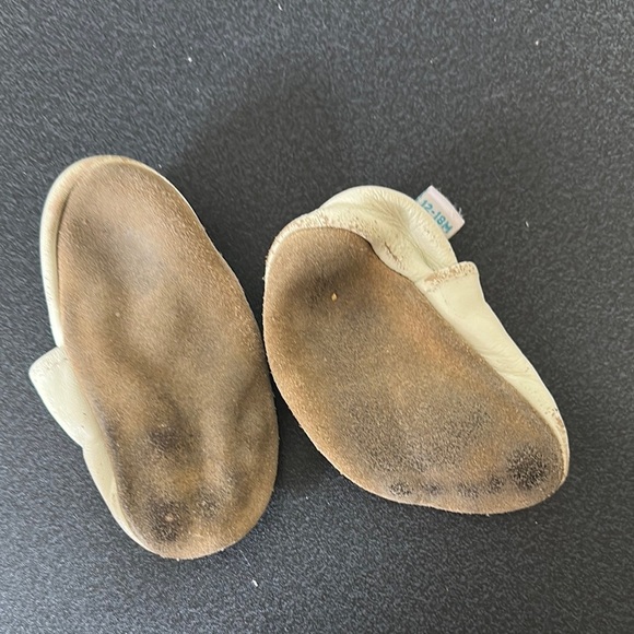 White and Blue Moccasins with Tropical Bird Design - Picture 3 of 3